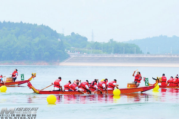 2024绵阳（仙海）第十届端午龙舟公开赛举行(图1)